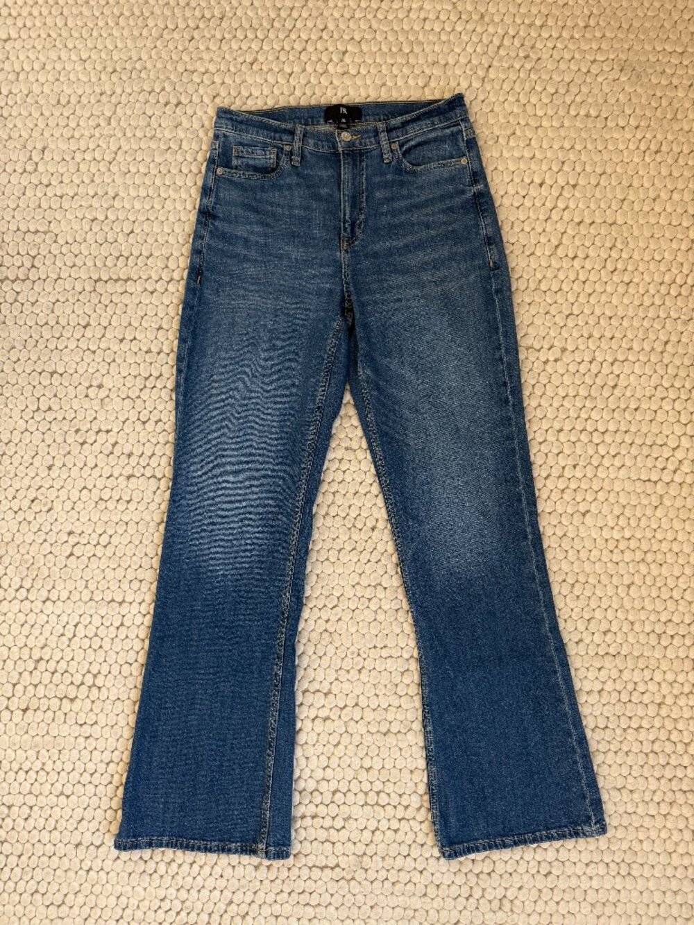 Banana Republic dark wash bootcut jeans in size 28 Long